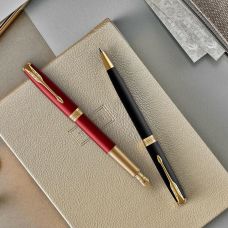 Набор Parker Sonnet Matte Black Lacquer GT BP, шариковая ручка + блокнот Parker в подар. упак.