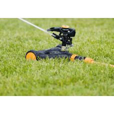 Дождеватель Fiskars импульсный, металлический, с клапаном (1023656)