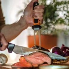 Виделка для м'яса Fiskars Functional Form 11 см (1057548)