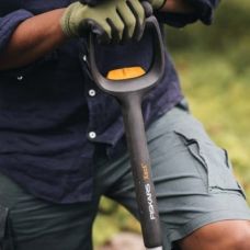 Совковая лопата Fiskars Xact телескопическая (1066734)