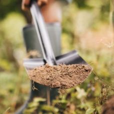 Лопата штыковая Fiskars Solid (1066716)