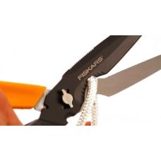 Багатофункціональні ножиці Fiskars Cuts+More 23 см леза з титановим покриттям (1000809)