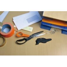 Багатофункціональні ножиці Fiskars Cuts+More 23 см леза з титановим покриттям (1000809)