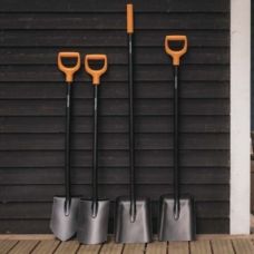 Лопата совковая Fiskars Solid (1066718)