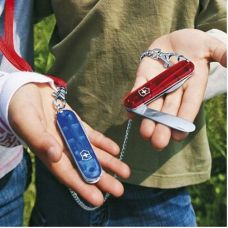 Нож Victorinox My First 84мм/9функ/прозрачный красный + цепочка 41815 + шнурок 4187