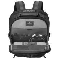 Рюкзак Victorinox Travel Werks Professional Cordura Compact Black с отдел. д/ноутбука 15.6"/iPad, 15 л, черный