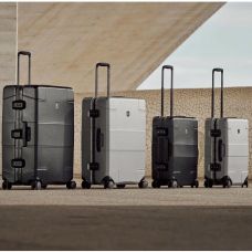 Чемодан Victorinox Travel Lexicon Framed Silver М на 4 колесах, 72 л, серебристый