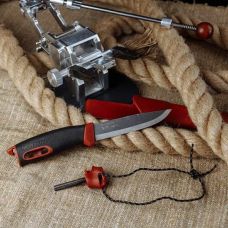 Нож Morakniv Companion Spark Red Sandvik 12C27 с кресалом (13571)