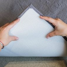 Килим зі штучного хутра NJORD 120х180 см Quartz сіро-коричневий пухнастий 