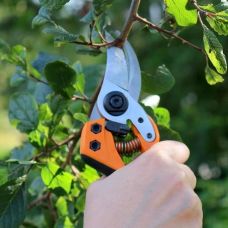 Секатор Fiskars PB-8 L профессиональный обводной (1020203)