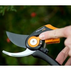 Секатор Fiskars Plus SmartFit P541 обвідний (1057169)