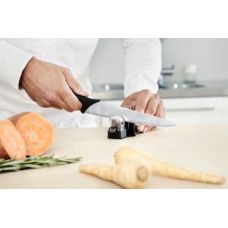 Fiskars Кухонний ніж Essential, 21 см