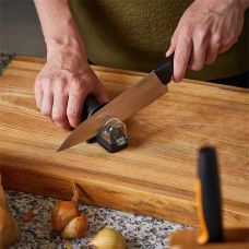 Fiskars Точило для ножей Essential, черное