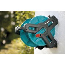 Катушка со шлангом Gardena Classic 50 Set с настенным кронштейном (08009-20. 000. 00)