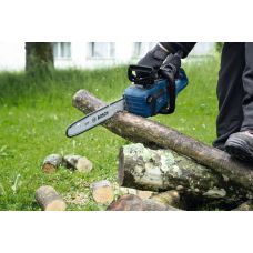 Пила цепная аккумуляторная Bosch Professional GKE 18V-40 18В шина 40см 3.7кг без АКБ и ЗП