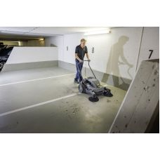 Подметальная машина Karcher KM 70/30 C Bp 2SB с двумя боковыми щетками 33 кг