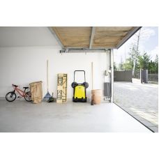 Подметальная машина Karcher S 4 Twin ручная захват 68см контейнер 20л 10.2кг