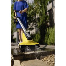 Щеточная машина Karcher PCL 3-18 аккумуляторная 18В щетка 30см подача воды 3.7кг без АКБ и ЗП