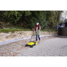 Подметальная машина Karcher S 4 Twin ручная захват 68см контейнер 20л 10.2кг