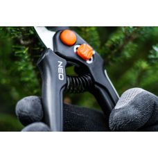 Секатор плоскостной Neo Tools, D реза 15мм, 185мм, 164г