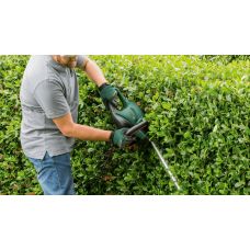 Кусторез Bosch UniversalHedgeCut 60 480Вт 60см шаг реза 30мм 3.7кг