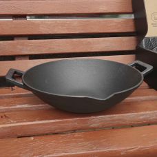 Чавунна пательня WOK Gusskönig 36 см + книга рецептів, жаростійкі рукавички, очищувач