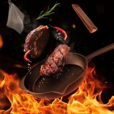 Чавунна пательня Gusskönig 26 см + книга рецептів, очищувач, шкіряна накладка