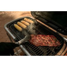 Газовий гриль Weber Traveler чорний