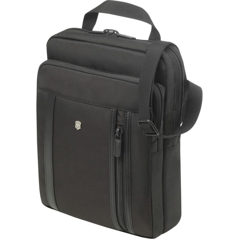 Сумка Викторинокс Werks Professional 2.0 наплечная верт. с отдел. д/ноутбука 13 Сумка Викторинокс Werks Professional 2.0 наплечная верт. с отдел. д/ноутбука 13