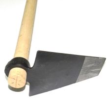 Кованая мотыга 182.B CM1200 50 мм с черенком Bellota