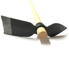 Кованая мотыга Bellota 230-A.B CM1200 70 мм двухсторонняя с черенком.