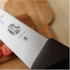 Кухонний ніж Victorinox Fibrox Sticking, 18 см (Vx55503.18)
